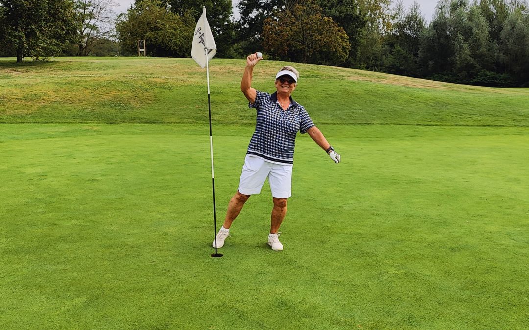 Félicitations à Éliane pour son Exploit Exceptionnel : Un Hole in One sur le Trou 7 !